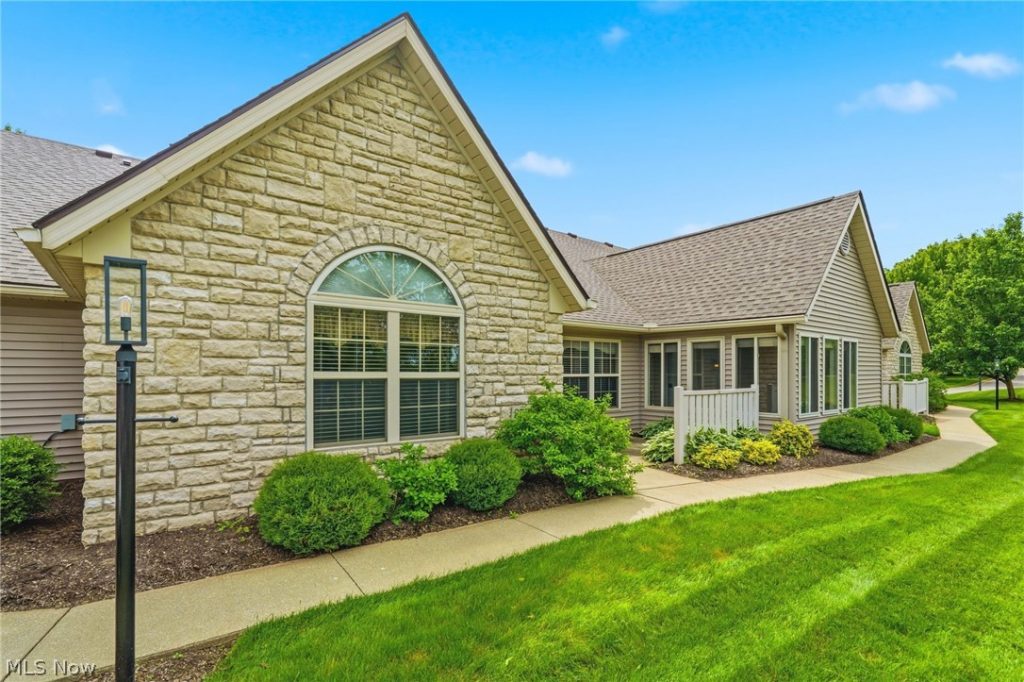 8717 Dublin Ridge Circle, Massillon, OH