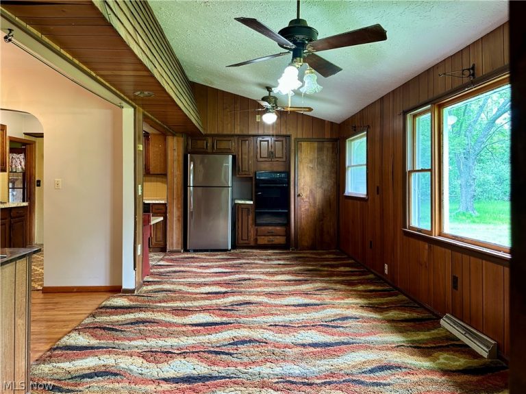 5004 Dunsmore Avenue, Ashtabula, OH - Photo 8