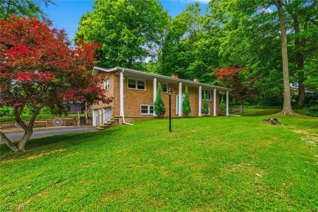 16415 Meadowville Street, Minerva, OH