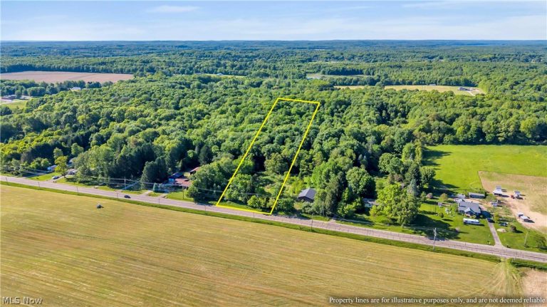 4957 State Route 82, Mantua, OH, 44255