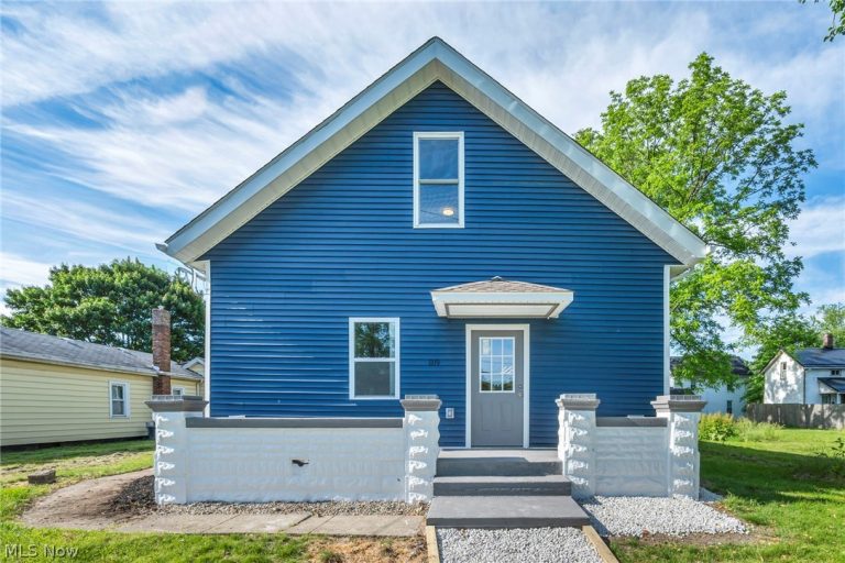 1319 Walnut Road, Massillon, OH, 44646