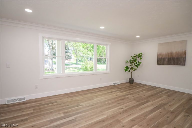 3648 Mulberry Street, Uniontown, OH - Photo 5