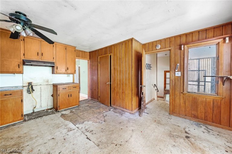 70 5th Street, Berea, OH - Photo 3