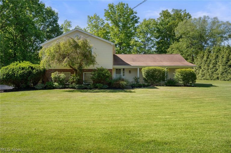 11341 Willow Hill Drive, Chesterland, OH, 44026