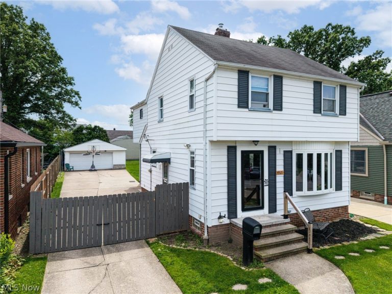 4521 Torrington Avenue, Parma, OH - Photo 3