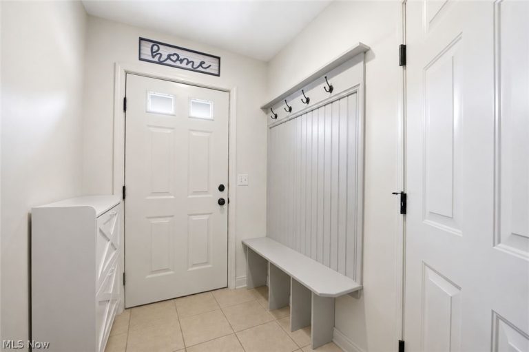 6 Grandview Drive, Rocky River, OH - Photo 4
