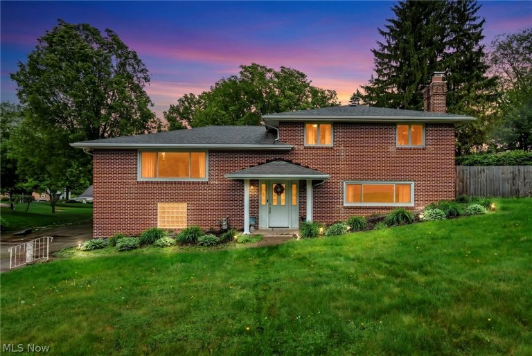 4841 Glenennis Circle, Canton, OH, 44708