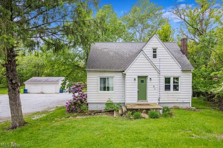 86 Southeast Avenue, Tallmadge, OH, 44278
