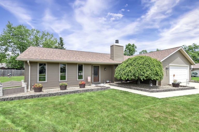 13964 Olde Orchard Road, Strongsville, OH - Photo 2