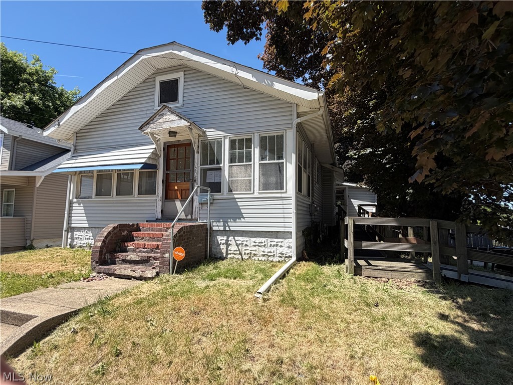 1027 Austin Avenue, Akron, OH