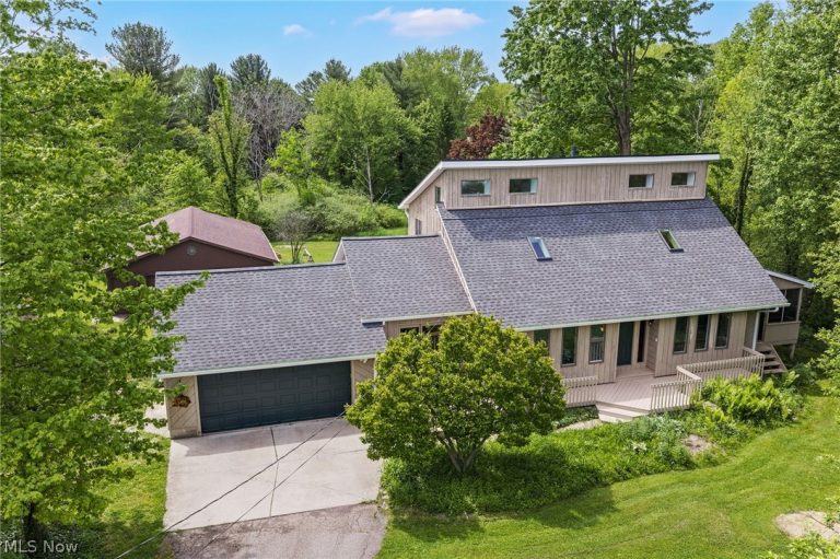13014 Manor Drive, Chardon, OH, 44024