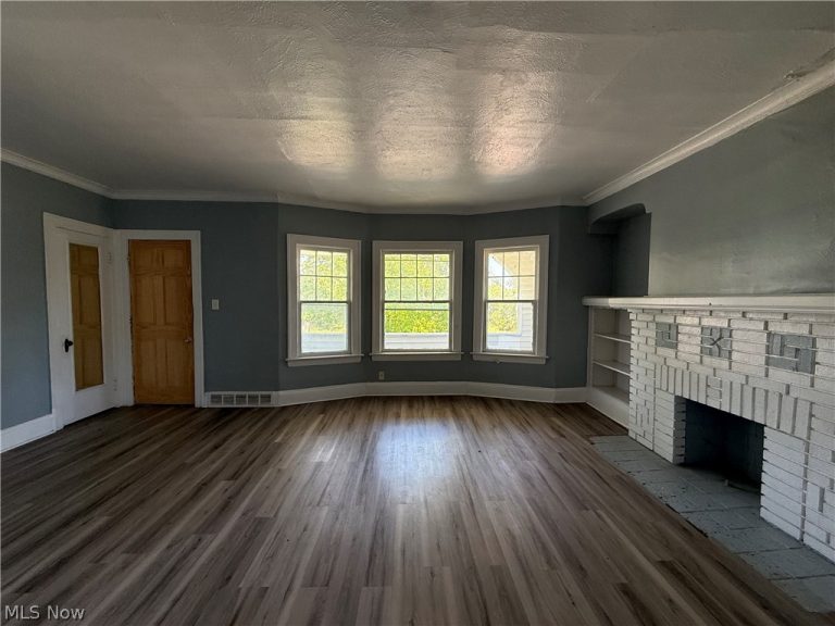 3645 153rd Street #UP, Cleveland, OH - Photo 2