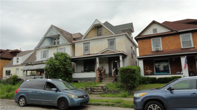 406 Grant Street, Newell, WV, 26050