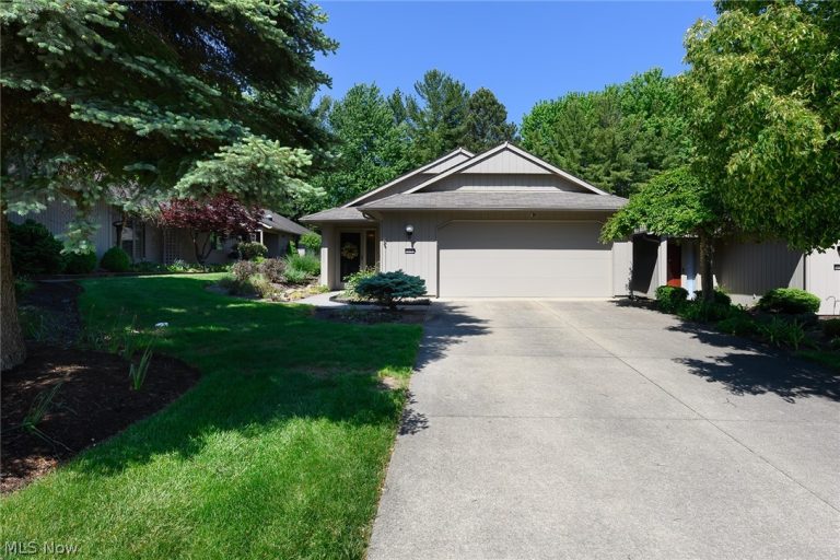 13192 Olympus Way, Strongsville, OH - Photo 2