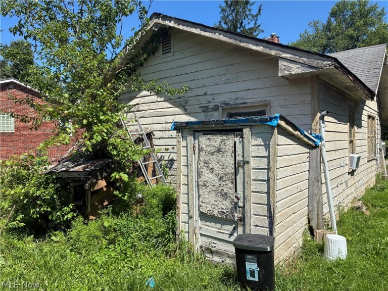 2512 42nd Street, Canton, OH - Photo 8