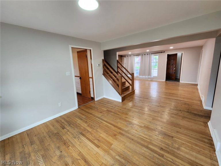 2536 Claver Road, University Heights, OH - Photo 4