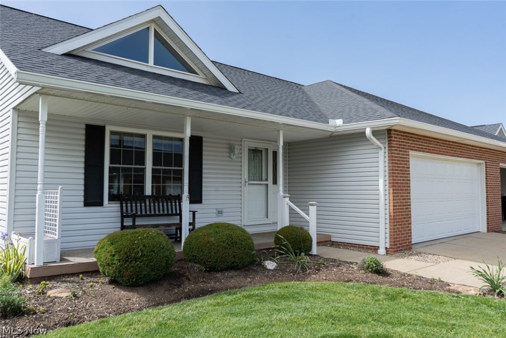 2765 Doral Circle, Massillon, OH