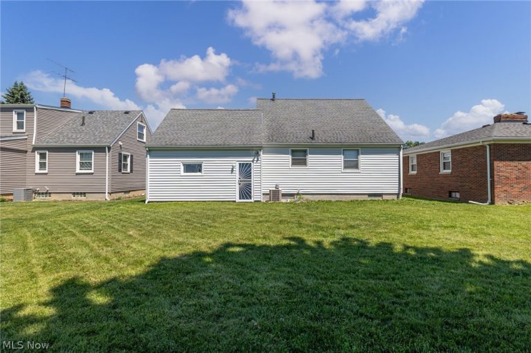 3264 Estelle Avenue, Lorain, OH - Photo 4