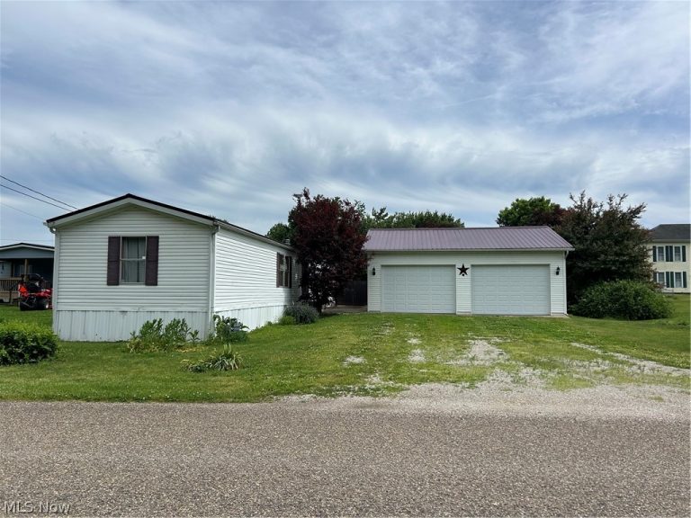 39 Canal Street, Frazeysburg, OH, 43822