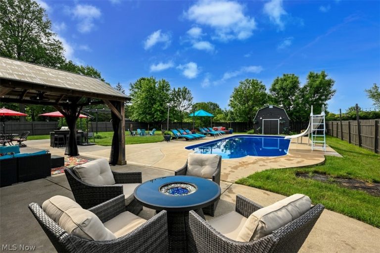 29163 Schwartz Rd Road, Westlake, OH - Photo 2