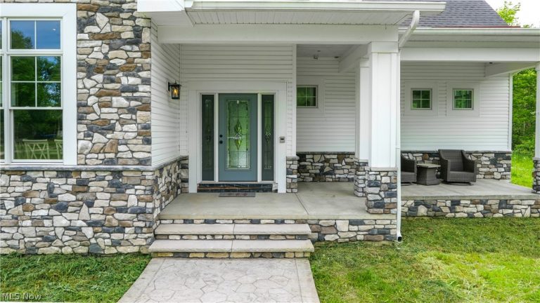 33553 Capel Road, Columbia Station, OH - Photo 2