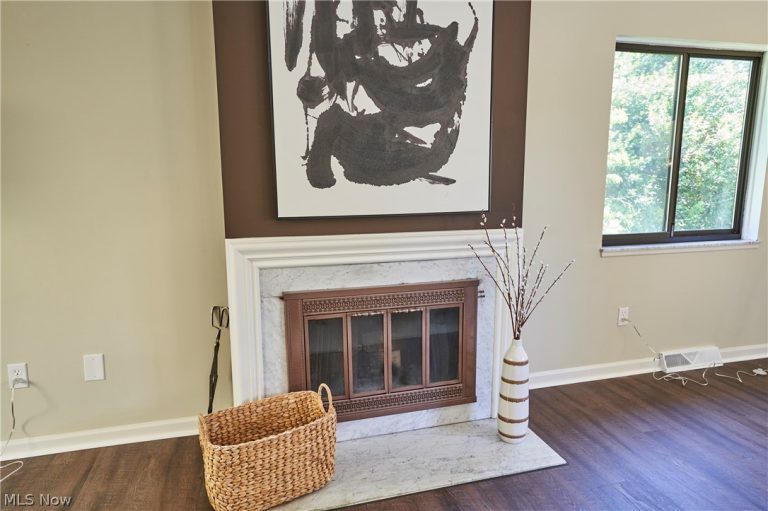 880 Hampton Ridge Drive, Akron, OH - Photo 6