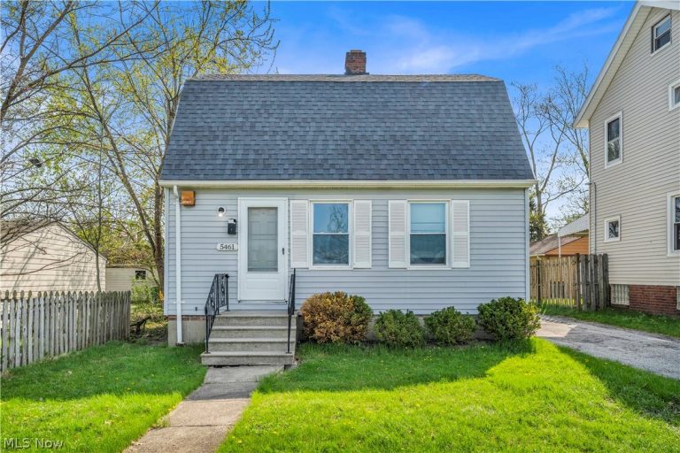 5461 Clement Avenue, Maple Heights, OH, 44137
