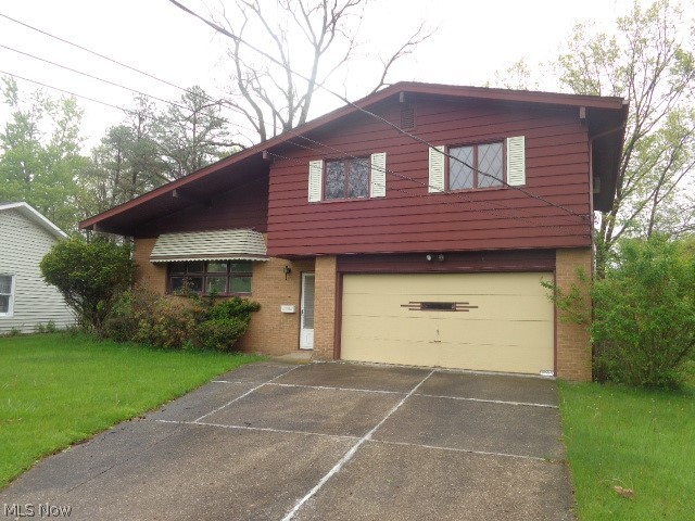 8085 Worthington Park Drive, Strongsville, OH - Photo 2