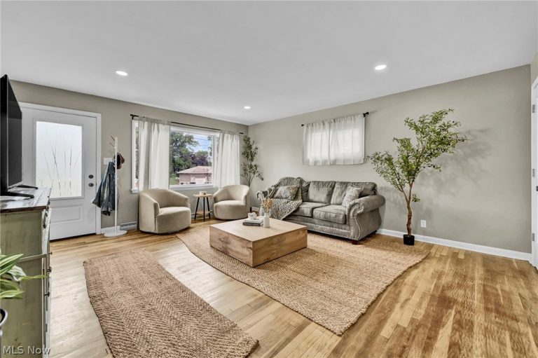 327 Horton Avenue, Akron, OH - Photo 8