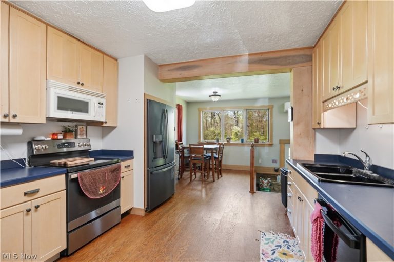 6512 Clay Street, Thompson, OH - Photo 8