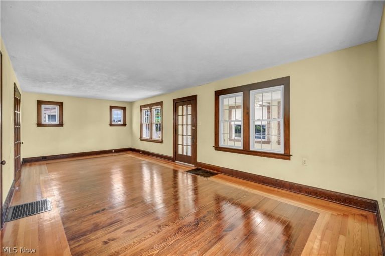 6504 Som Center Road, Solon, OH - Photo 5