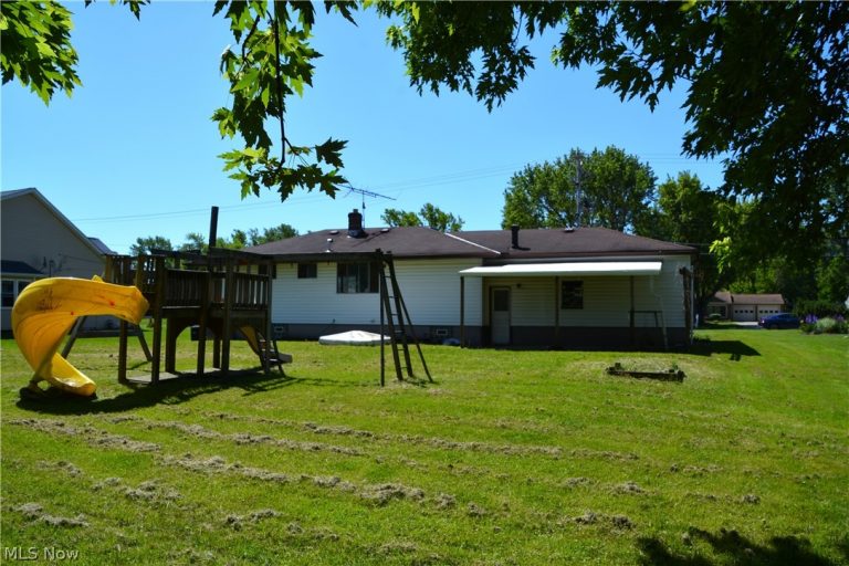 3713 Grafton Road, Brunswick, OH - Photo 6