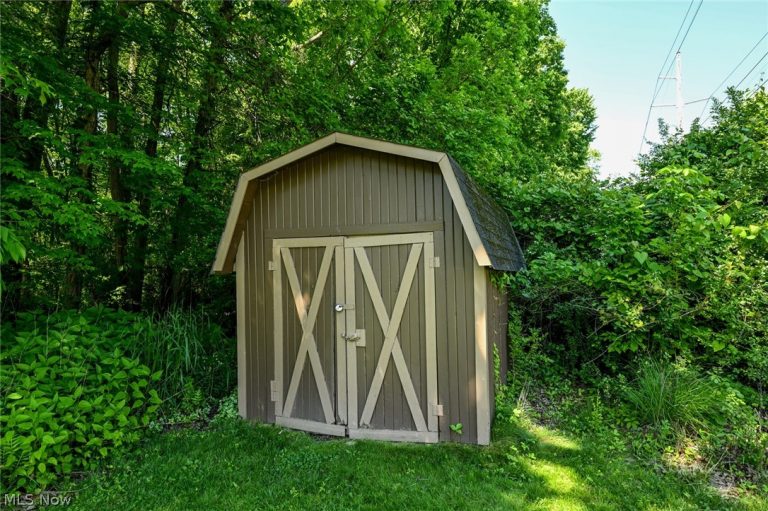 4092 Hummingbird Trail, Stow, OH - Photo 6