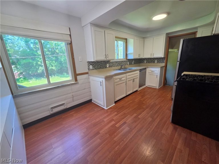 2536 Claver Road, University Heights, OH - Photo 5