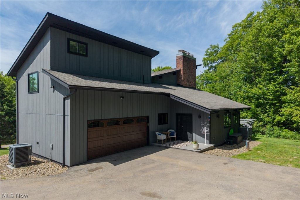 10640 Butternut Road, Chesterland, OH