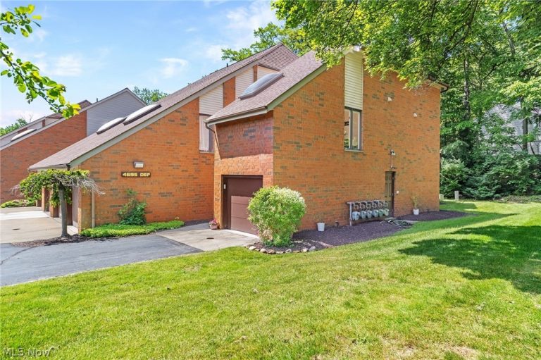 4695 Mayfield Road #F, South Euclid, OH - Photo 2