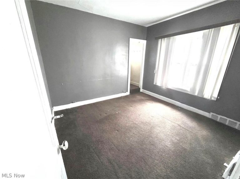 16902 Endora Road, Cleveland, OH - Photo 4