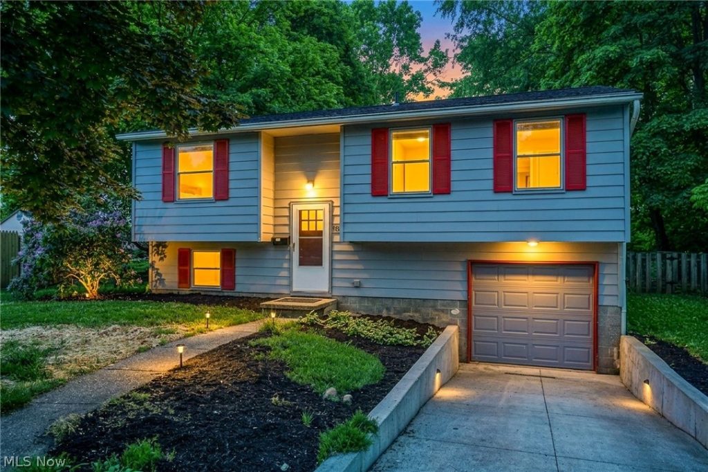 1262 Carol Drive, Kent, OH