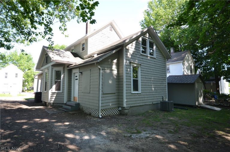 900 Sherman Street, Akron, OH - Photo 3