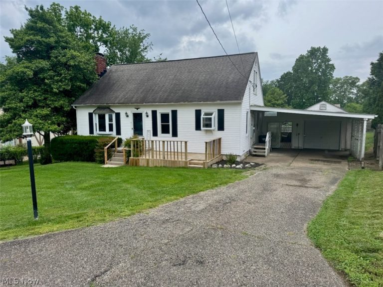 107 Woodrow Street, Marietta, OH - Photo 2