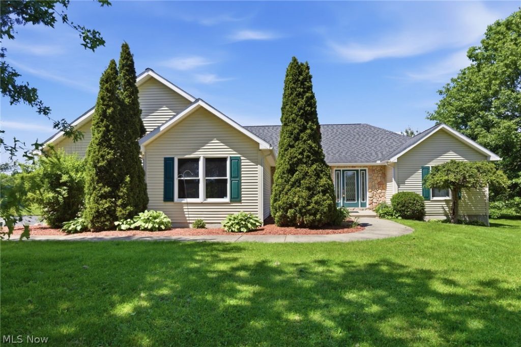 1000 Richards Way, West Farmington, OH
