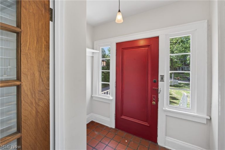 2943 Edgehill Road, Cleveland Heights, OH - Photo 4
