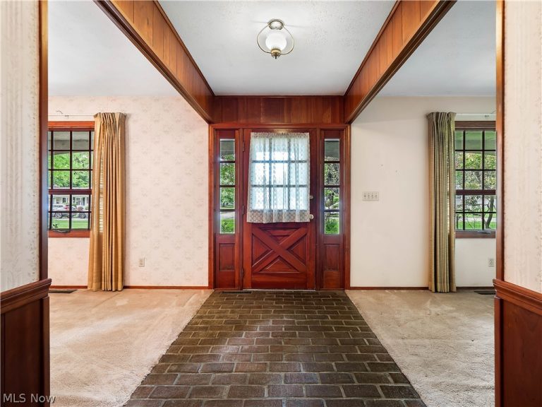 489 Race Street, Berea, OH - Photo 3