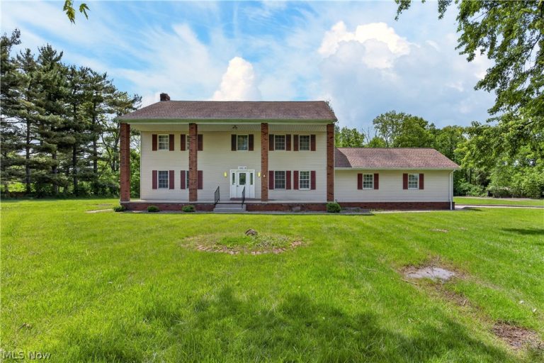 16519 Albion Road, Strongsville, OH - Photo 3