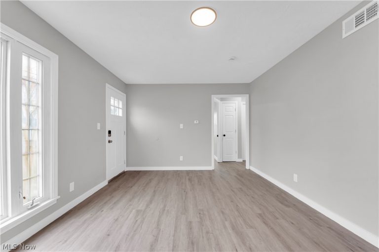 12804 Kirton Avenue, Cleveland, OH - Photo 5