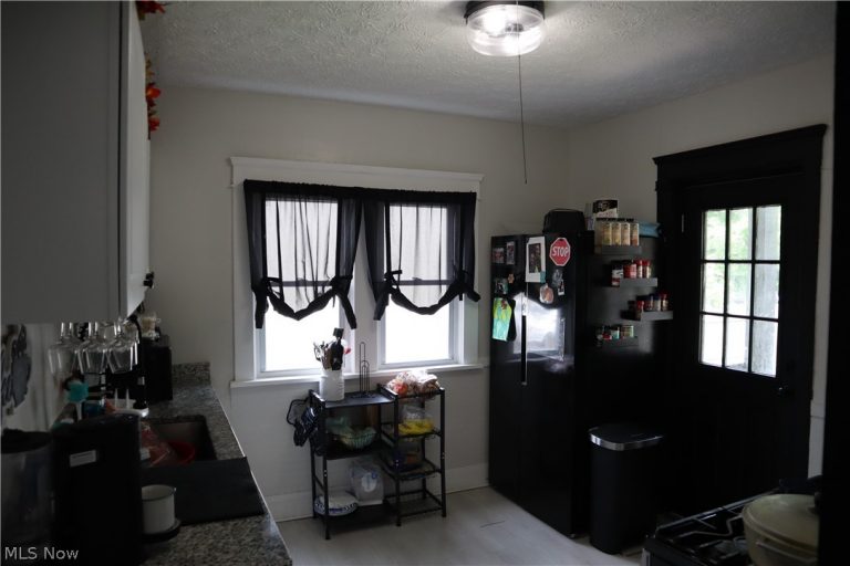 3577 105th Street, Cleveland, OH - Photo 8