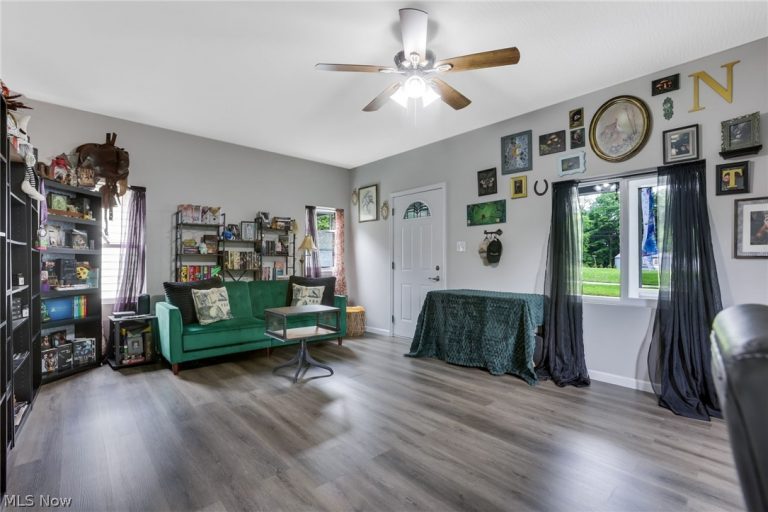 121 Mill Street, Senecaville, OH - Photo 4