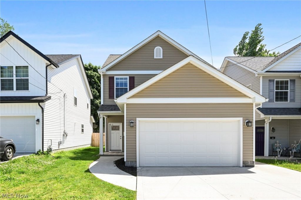 1121 Windermere Drive, Willoughby, OH