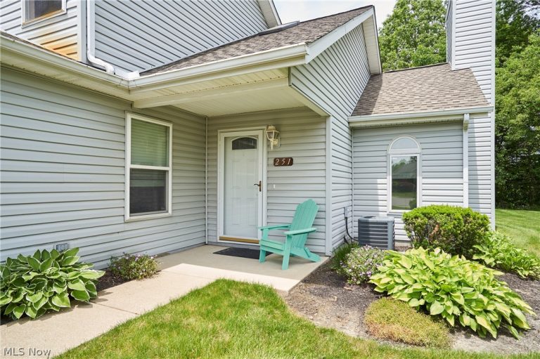251 Westberry Circle, Tallmadge, OH - Photo 3