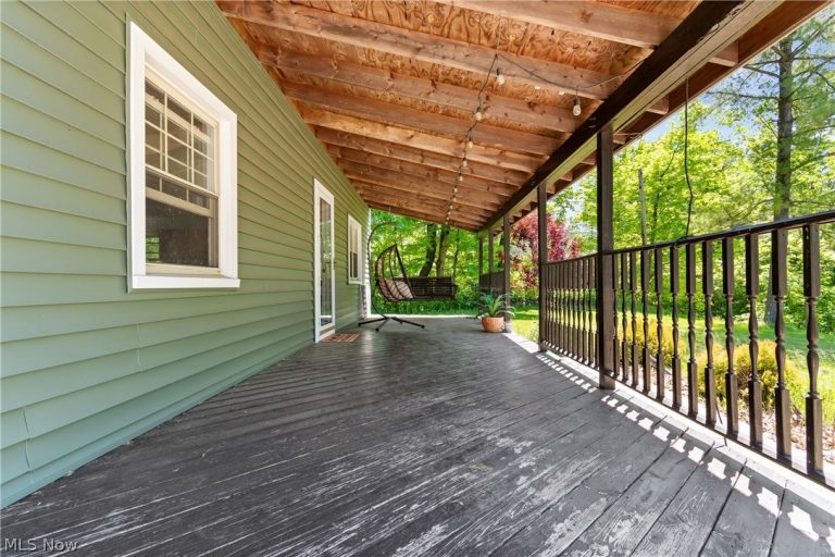 6541 Newton Falls Road, Ravenna, OH - Photo 3